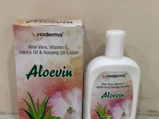 Aloe Vera 10% w/v + Vitamin E 0.5% w/v + Jojoba Oil + Rosehip Oil Lotion