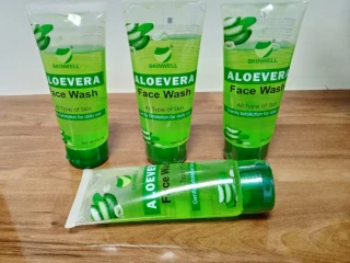 ALOEVERA AND PAPAYA FACE WASH