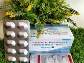 Aceclofenac Potassium 100mg, Paracetamol 325mg, Serratiopeptidase 10mg