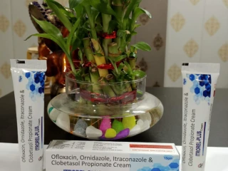 Ofloxacin , ornidazole, itraconazole, clobetasol cream