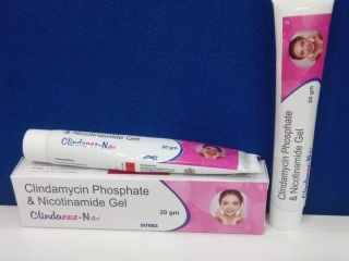 Clindamycin phosphate and nicotinamide gel