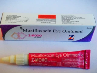 MOXIFLOXACIN EYE OINTMENT