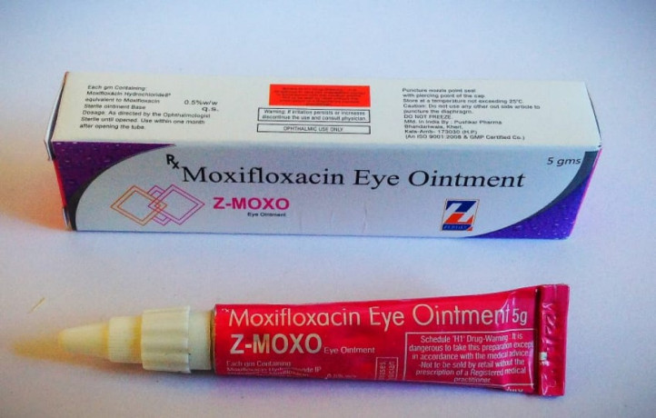 MOXIFLOXACIN EYE OINTMENT 1