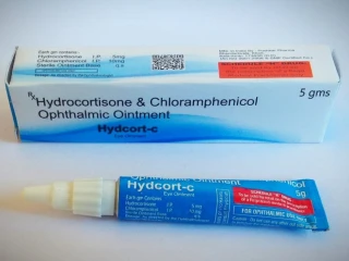 Hydrocortisone & Chloramphenicol opthalmic ointment